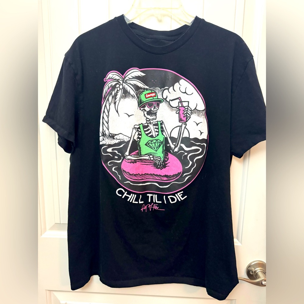 Men’s ring of fire short sleeve shirt. Chill til I die. Size large.